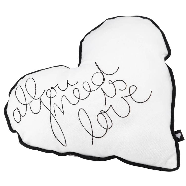 Herzkissen *All you need is Love*