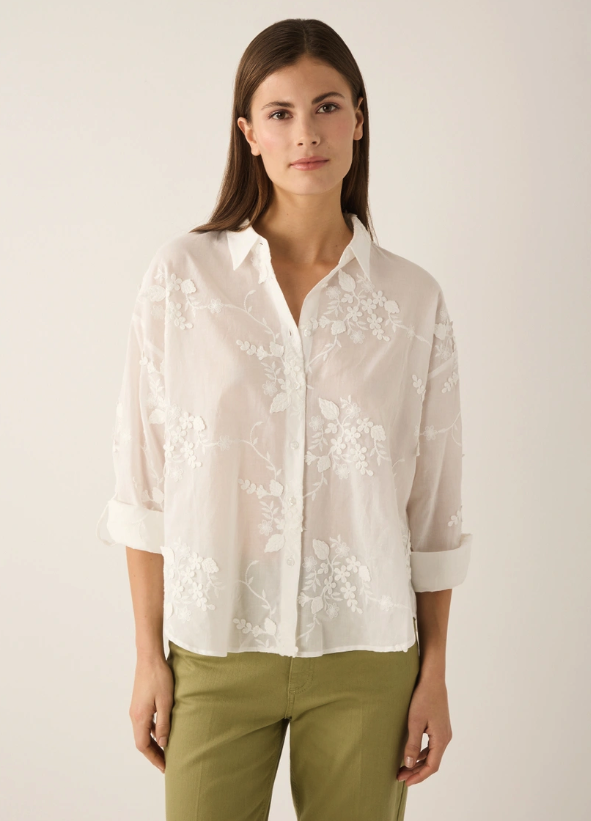 Bluse mit 3D-Blüten *off white*
