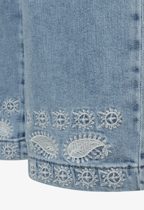 Jeans mit Stickerei im Saum light blue - 4