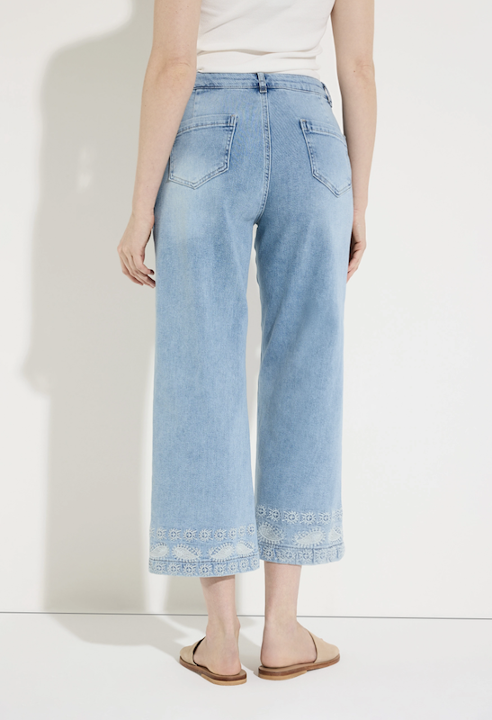 Jeans mit Stickerei im Saum light blue - 1