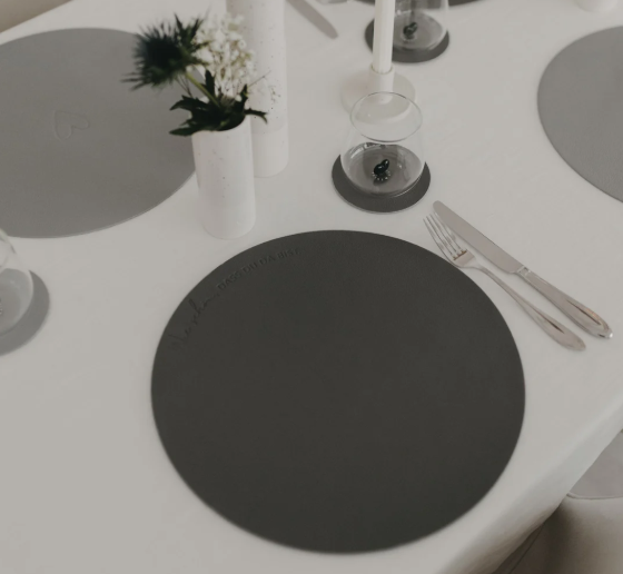 Wendbares Platzset *Wie schön* grau